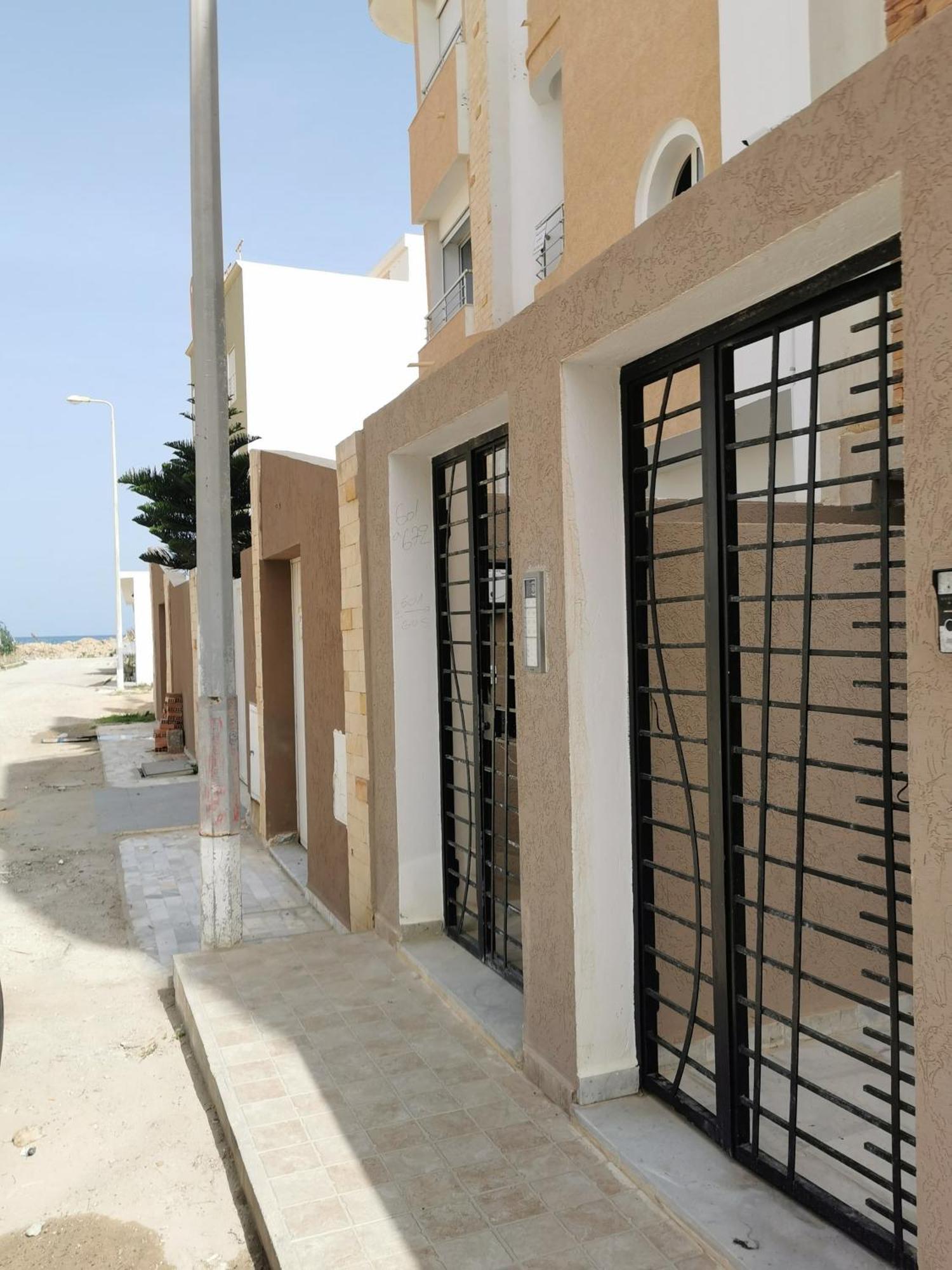 Rdc S2 Pieds Dans L'Eau Parking Privee Hammam Sousse Exterior photo